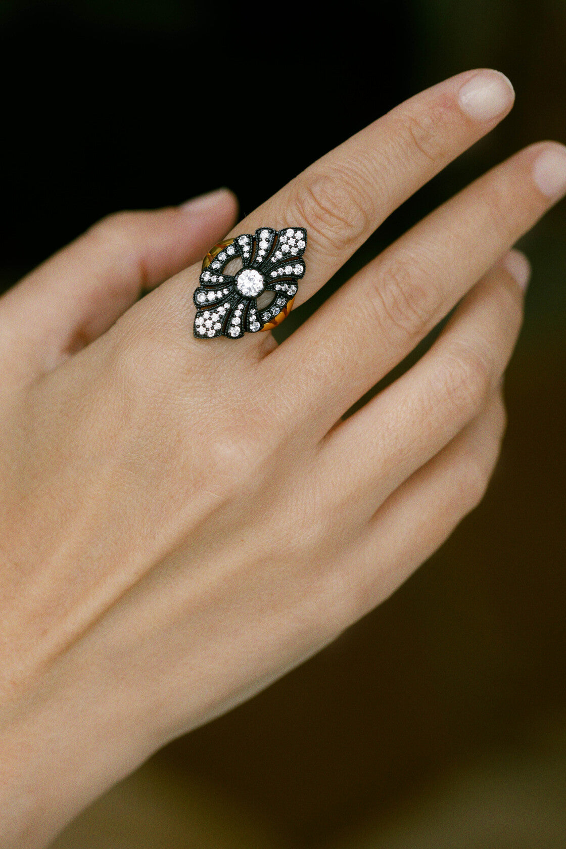 Anillo Adriana